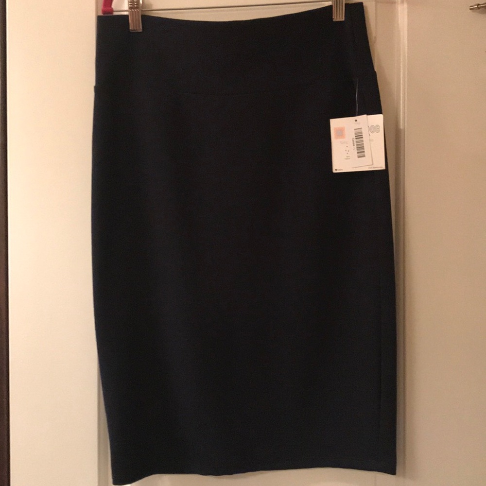 NWT LuLaRoe navy Cassie. Size large